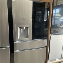 Lg 4 Door InstaView Refrigerator With Door In Door