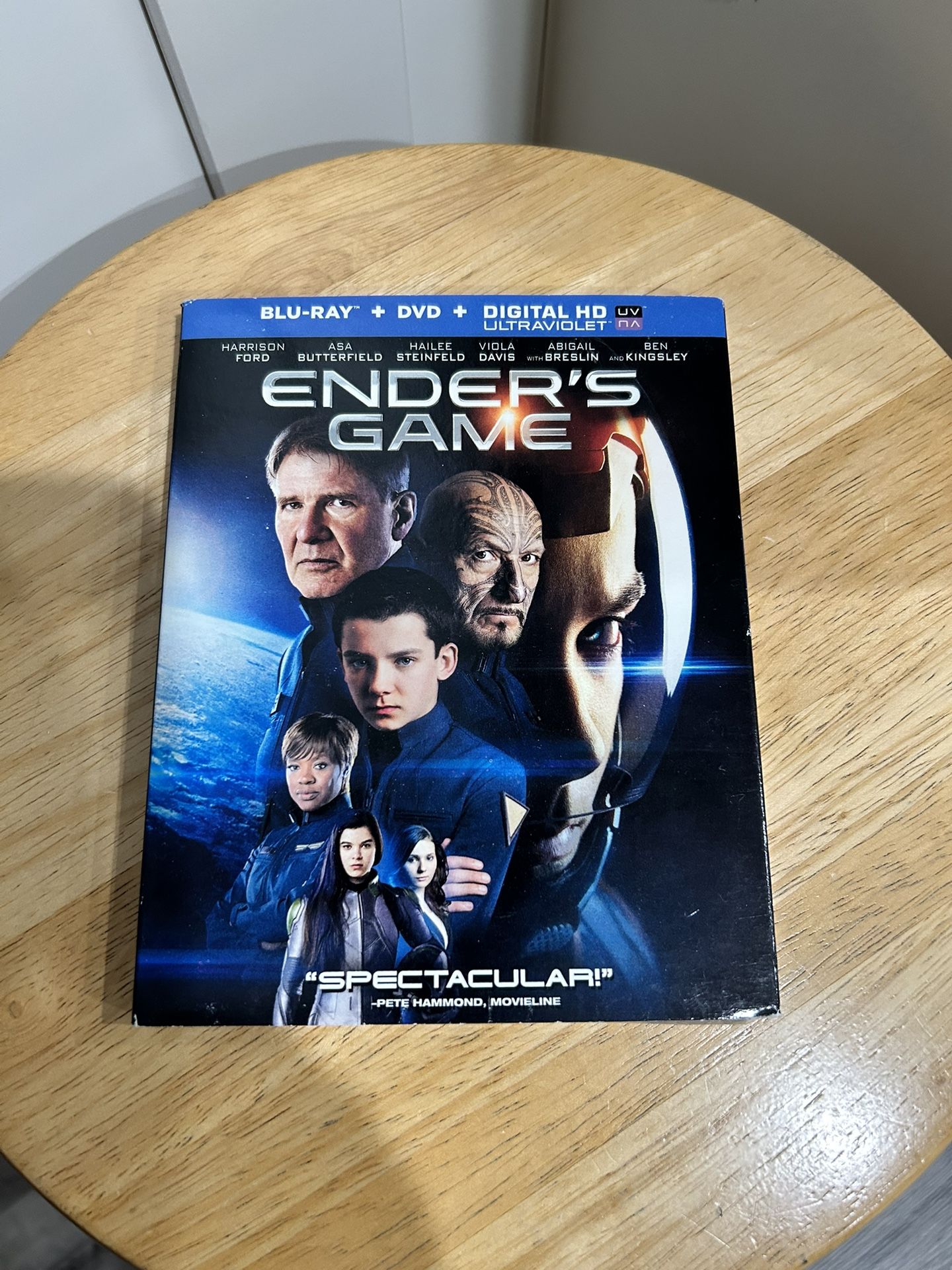 Ender’s Game Blu-Rey, DVD, Digital (New Sealed)
