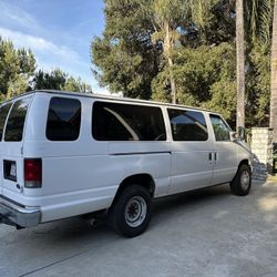 2005 Ford E-350