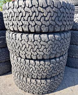 315/70/17 Bfgoodrich 📍📍 Selling a set of 4 tires with 80% tread life remaining 📍🌟
