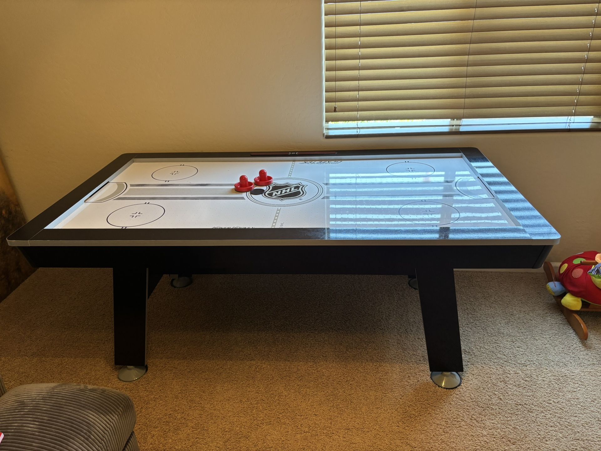 Air Hockey Table