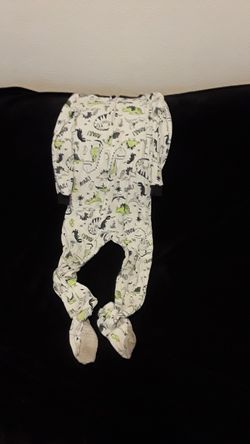 Feet in Carter's sleeper