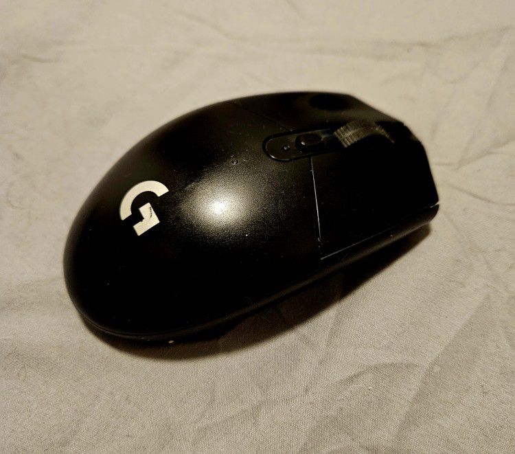 Logitech G305 Wireless Gaming Mouse 