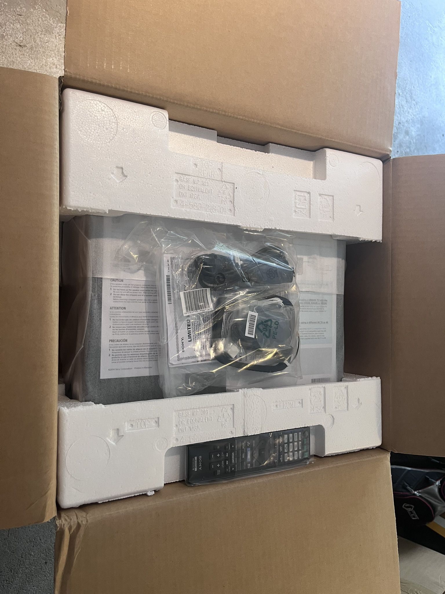 Brand New Sony STR-ZA2000ES 7.2- Channel 4k AV Receiver