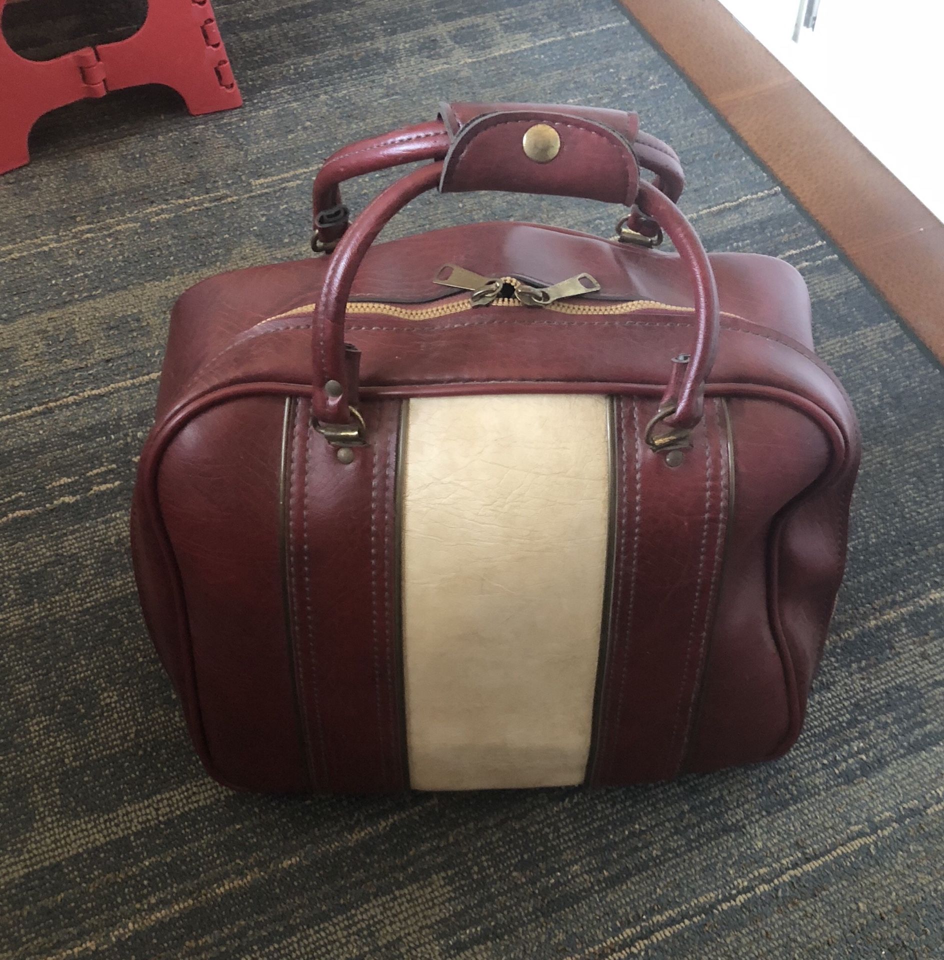 Cool Vintage Bowling Ball Bag Repurpose As Purse for Sale in Charlestown,  RI - OfferUp