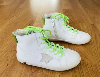 Lola + The Boys GREEN HAPPY STAR HIGHTOP SNEAKER Size 34(3Y)