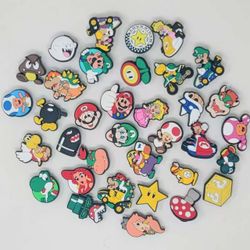 35 Crocs Charms Super Mario Bros UKL