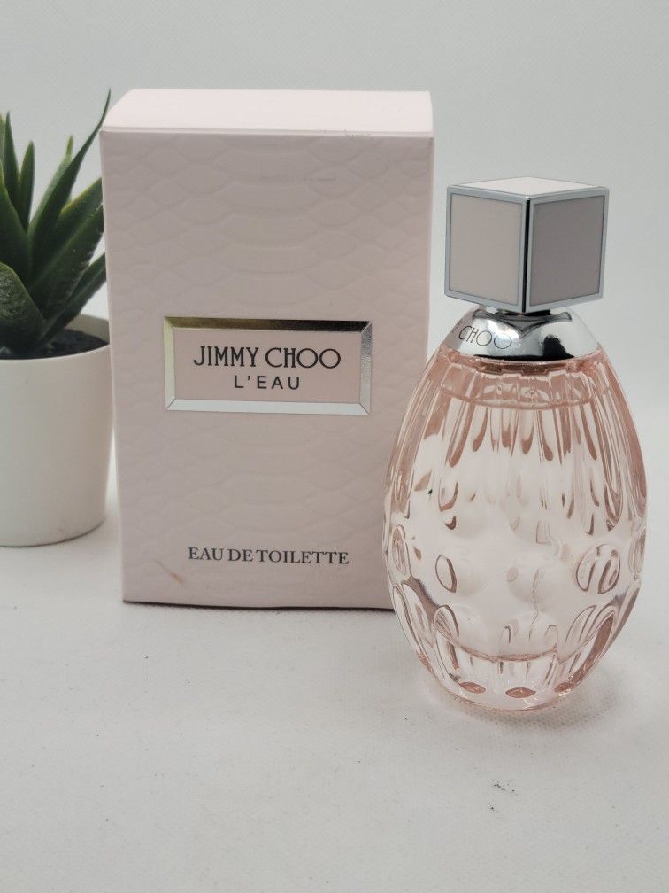 Jimmy Choo
L'Eau Eau de Toilette
2 fl