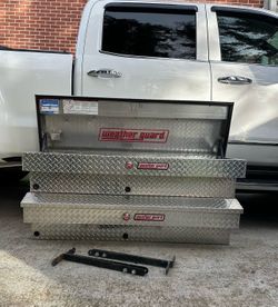 Weather guard Lo-side tool box with keys 🔑