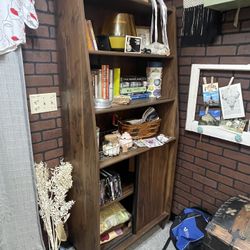 Bookshelf