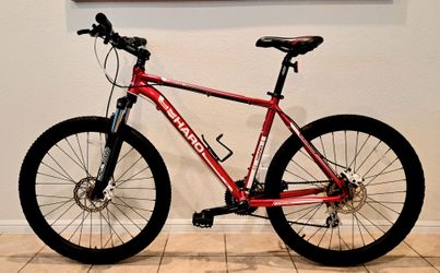 Semi--New HARO Flightline Two Mountain Bike Large Aluminum Frame is - $275 (South Fort Worth)