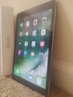 Apple 16GB iPad Air (Wi-Fi, Space Gray) clean..unlocked..no icloud