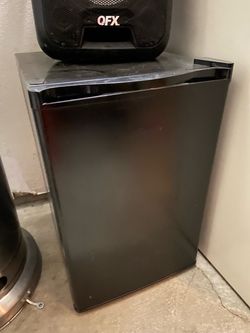 Black Mini Fridge Compact Refrigerator