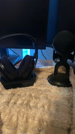 Astro A50 Headset, Blue Yetti Microphone, Elgato Camera