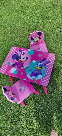 Minnie Mouse Kids Table and Chair Set