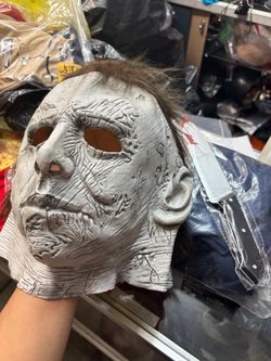 New, Adult Michael Myers Deluxe costume size 2X includes Mask, Jumpsuit and prop knife