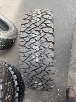 1 tires 265-70-17 Bf Goodrich ko3 99% tread life for $190 mounted and balanced