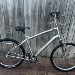 GLOBE BICYCLE 26”