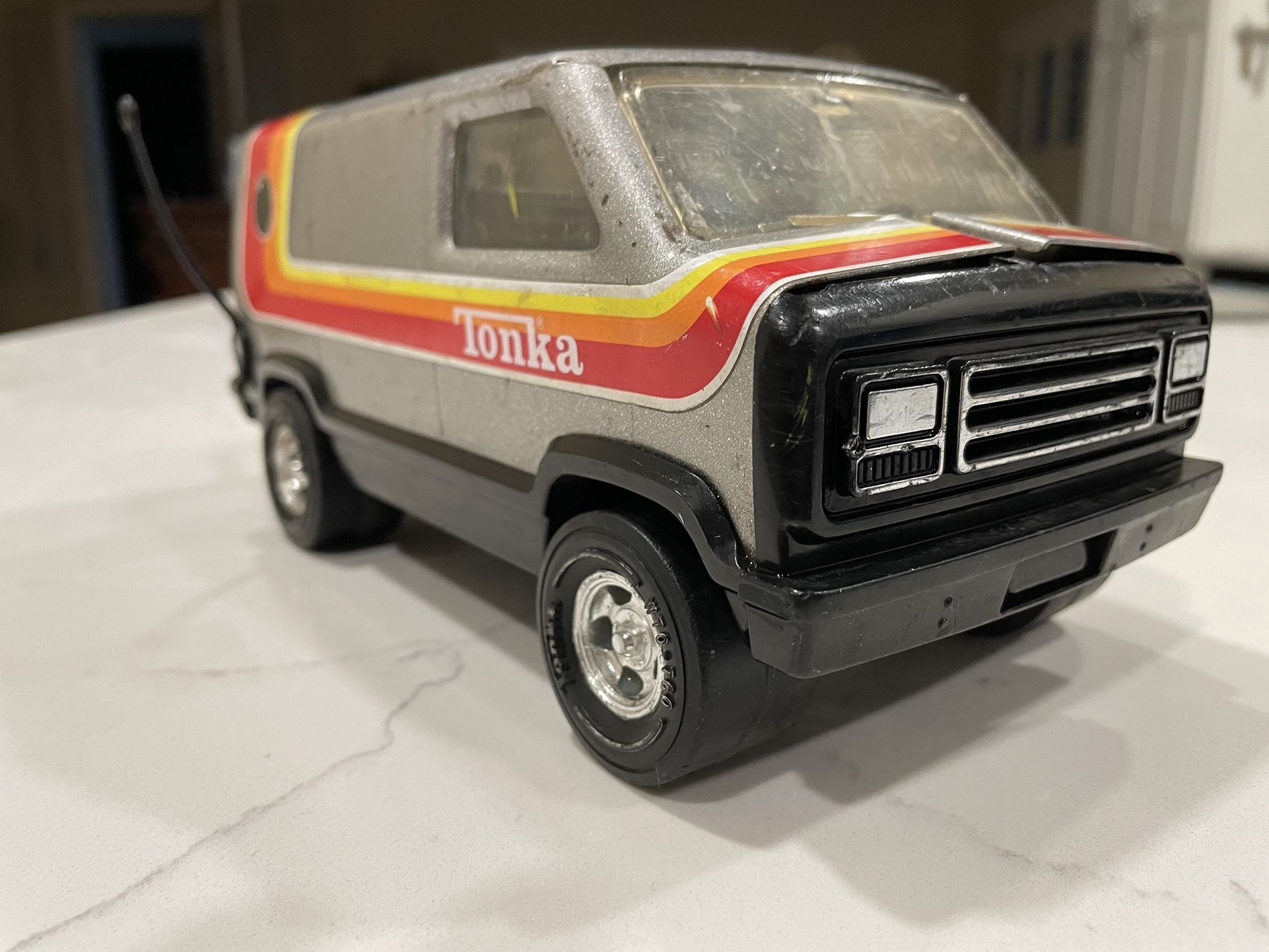 Tonka Van