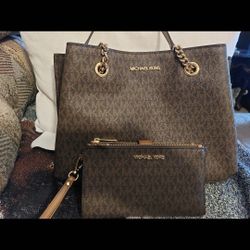 Michael Kors  Purse And Wristlet 