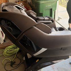 Infinity “Riage” massage chair