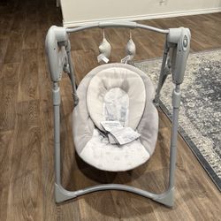 Graco Slim Spaces Compact Baby Swing - Indoor Infant Swing, Baby Registry Must Have, Gifts for New Parents