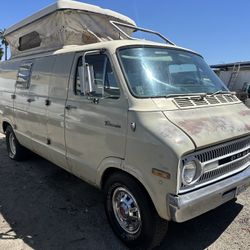 1971 Dodge Tradesman 200