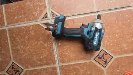 MAKITA Impact drill NO BATTERY