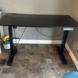 Electric Standing/sit Desk 