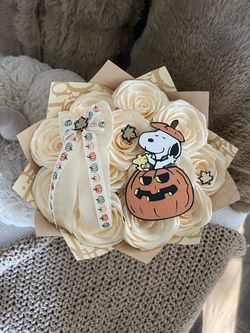 mini snoopy bouquet