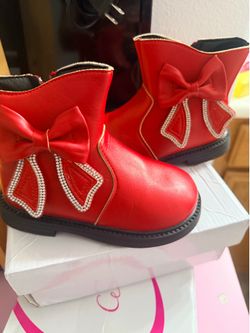 Toddlers cute boots 🤗