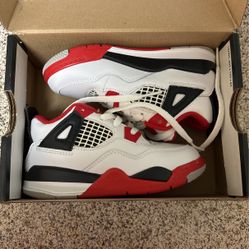 Retro Jordan 4s 9c 