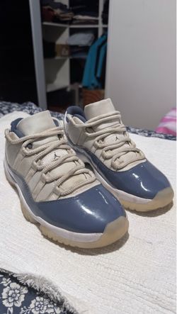 Air Jordan 11 Low “Georgetown” — Size 8