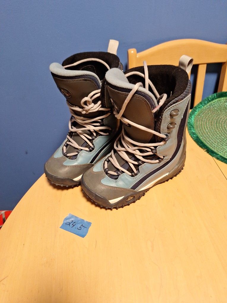 Thinsulate Snowboots  Boots Size 7 Womens Mens6
