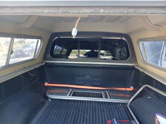 Camper shell