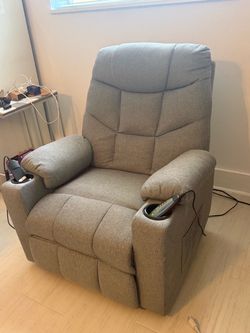 Chair lift with recliner and massage - Like new