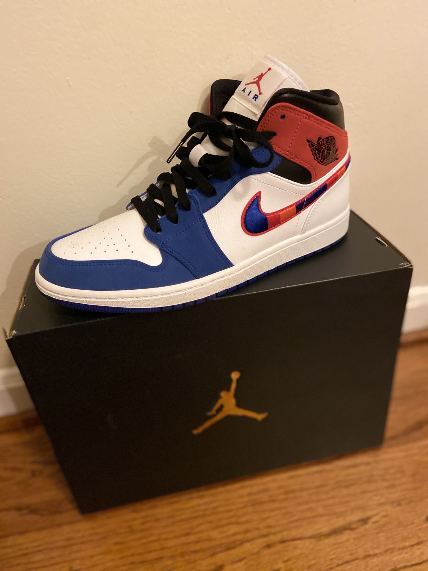 Jordan 1 mid se size 10