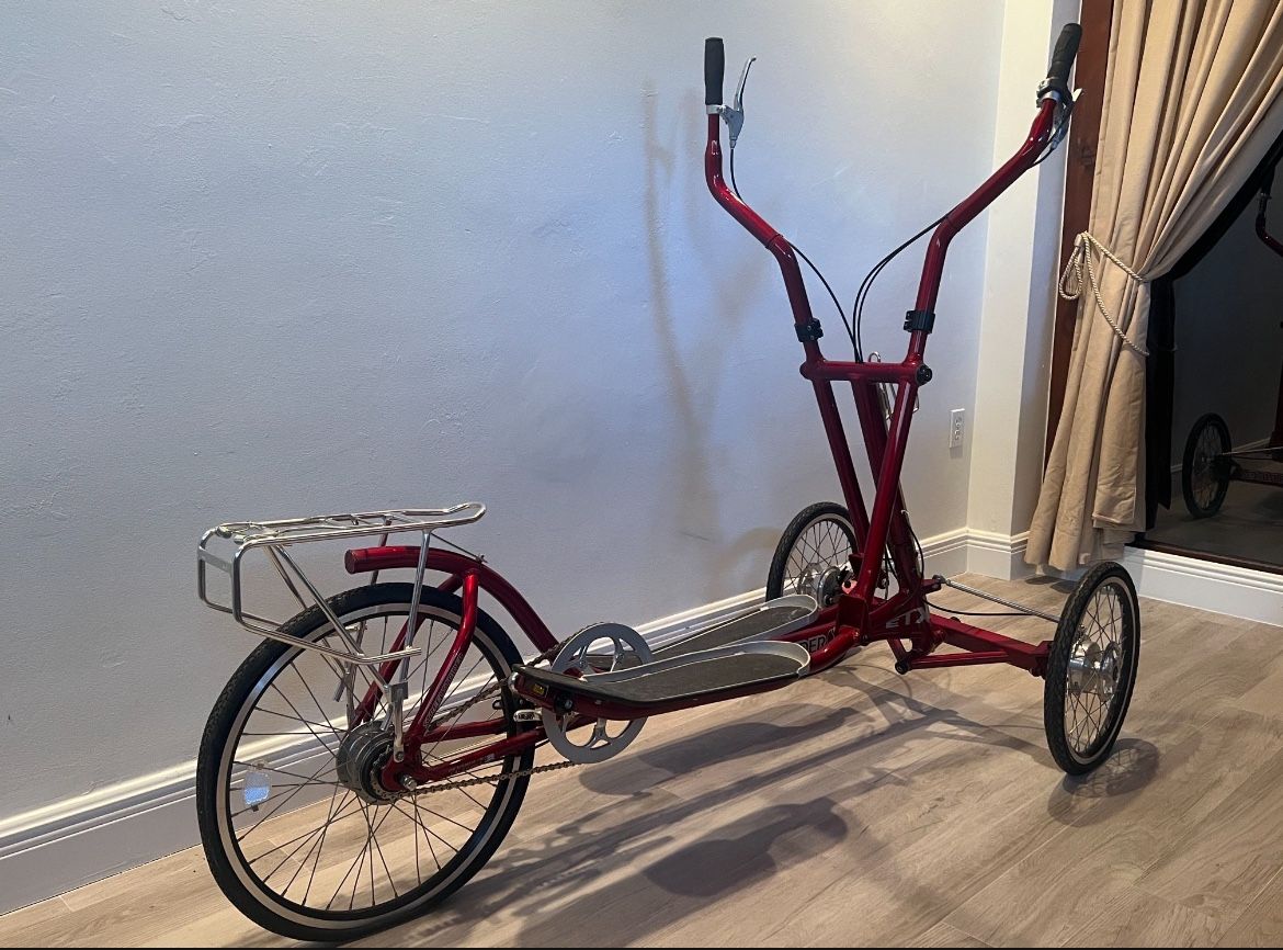 StreetStrider Red Elliptical Bicycle with cup holder - LIKE NEW! 