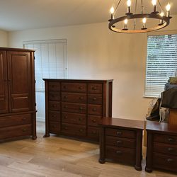 Bedroom set nice $100 moving can’t take