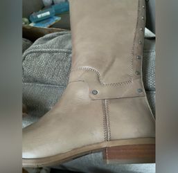 Franco Sarto Women s Roxanna Knee High Boots Dover Taupe Size US 8 Medium US for Sale in Stockton CA OfferUp