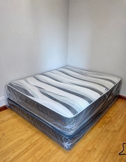 For sale ❤️ Full Size New Mattress & Box spring Needs Gone For Sale