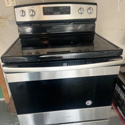 AMANA Electric Stove 