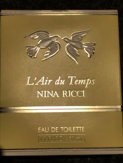 Nina Ricci perfume