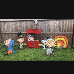 Peanuts Thanksgiving Decorations   