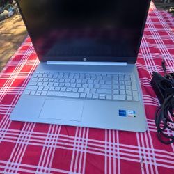 HP 15" Laptop, 12th Generation Intel Core i5-1235U, 16 GB RAM, 512 GB SSD,