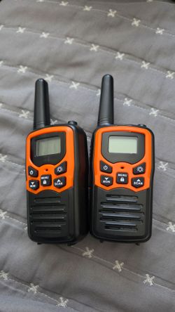 2-Pack Long Range 22-Channel Walkie Talkies with Built-in Flashlight (Orange/Black)