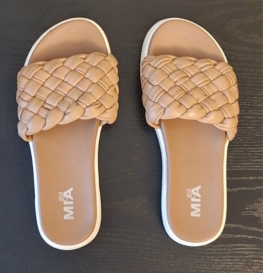 MIA GIRL SANDALS - SIZE 2 [GIRL]