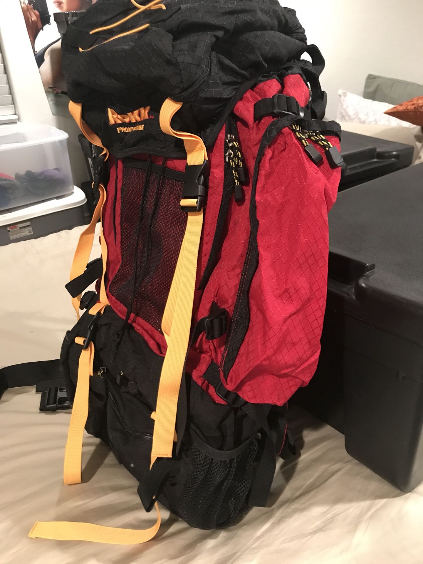 Rokk backpack top
