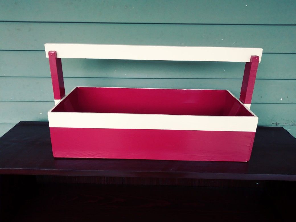 Refinished solid wood Antique garden / tool box. X Posted