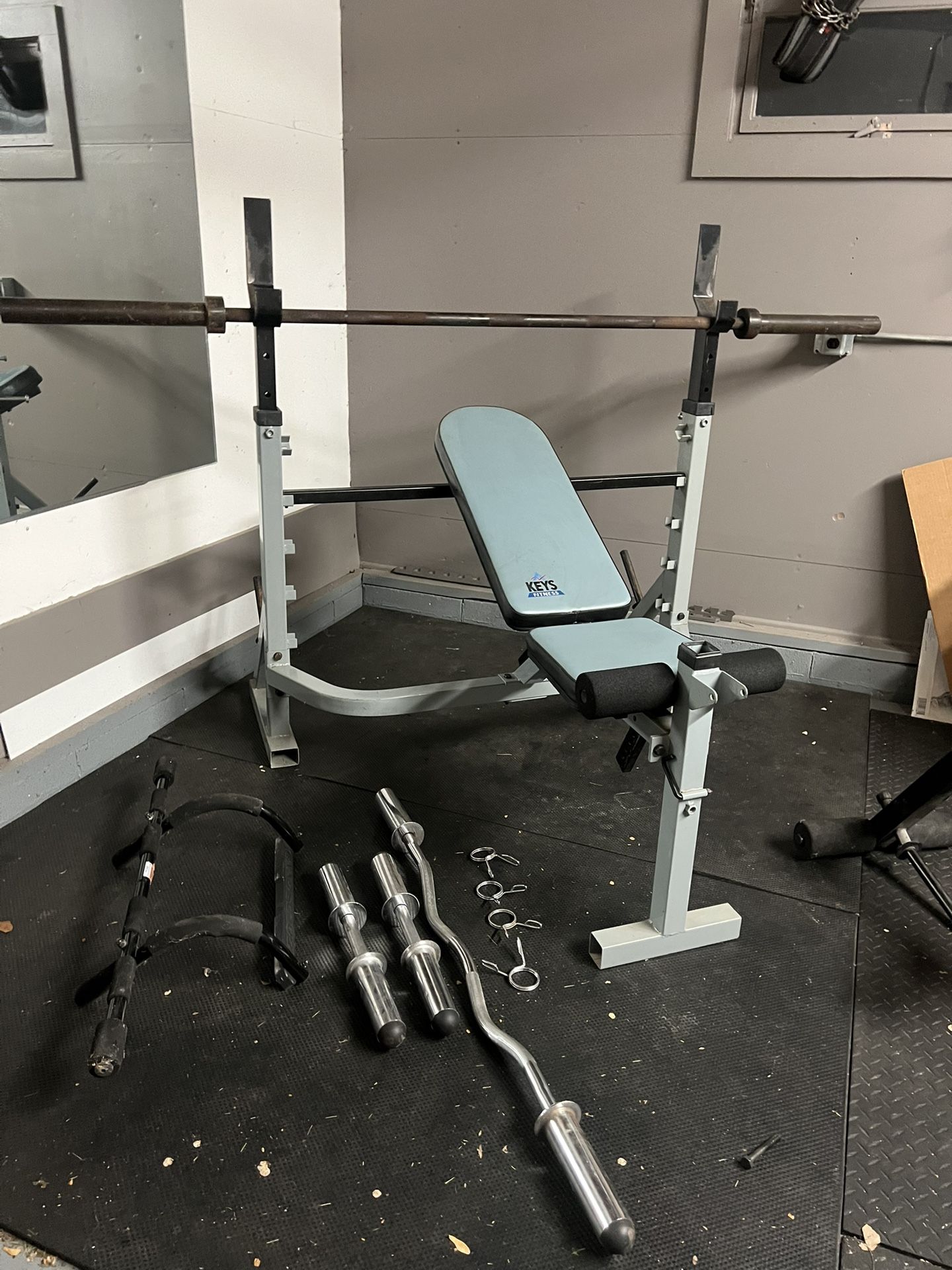 Olympic Weight Bench With Olympic Bars